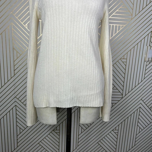 Vince Ribbed Cutout Shoulder Slit Cashmere Sweater Cream‎ Ivory Size US Medium - Picture 8 of 12